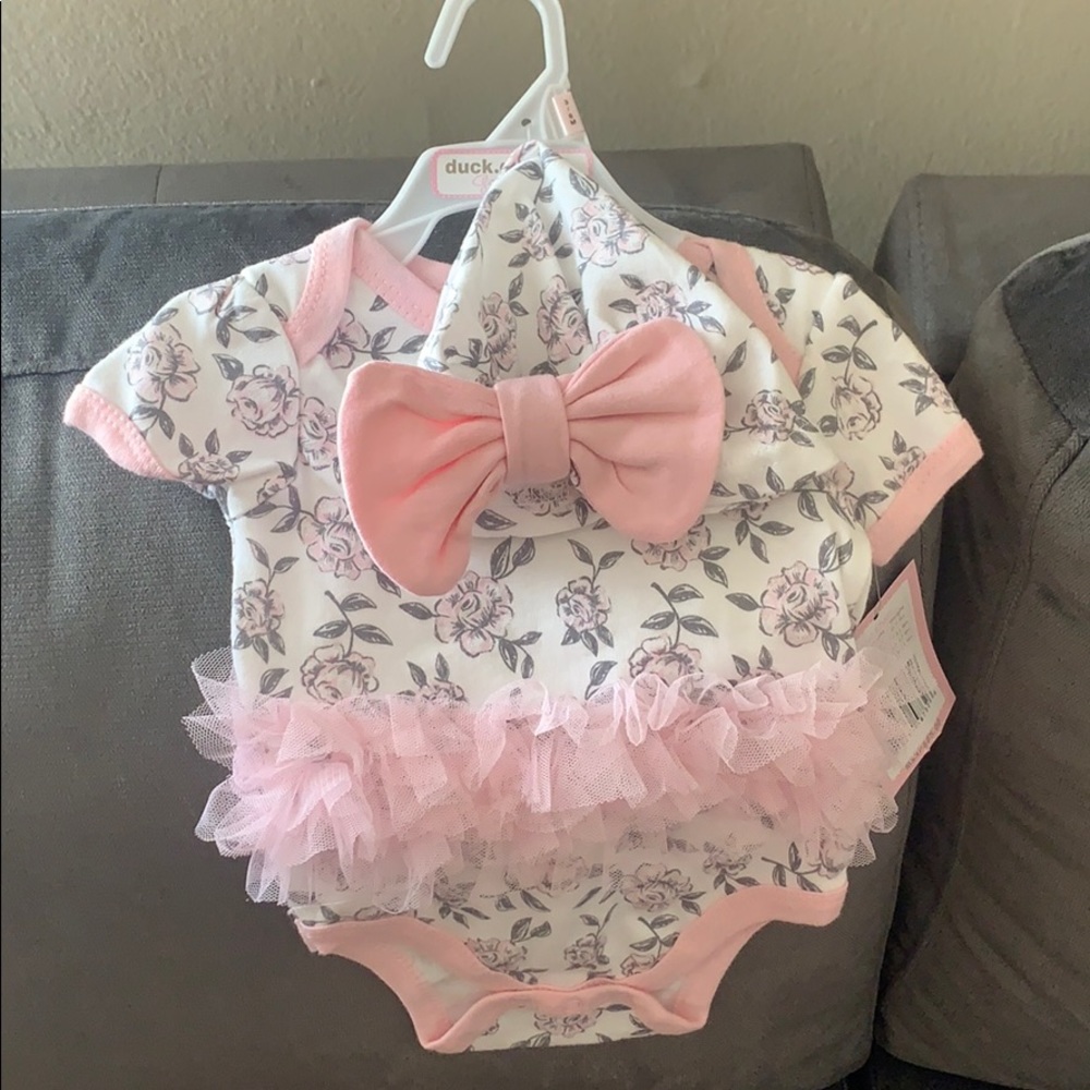 3/6 Month onesie with pink tutu and matching Hat.